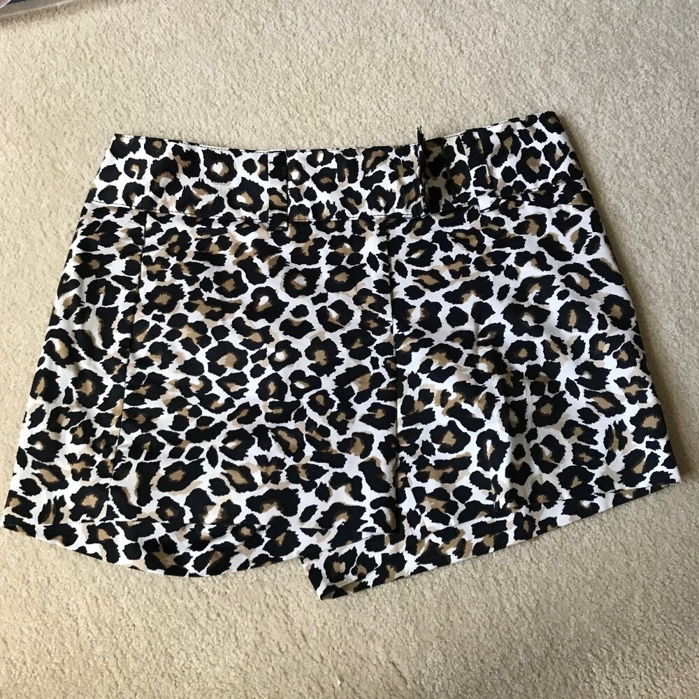 WHITE HOUSE BLACK MARKET ANIMAL PRINT SHORTS